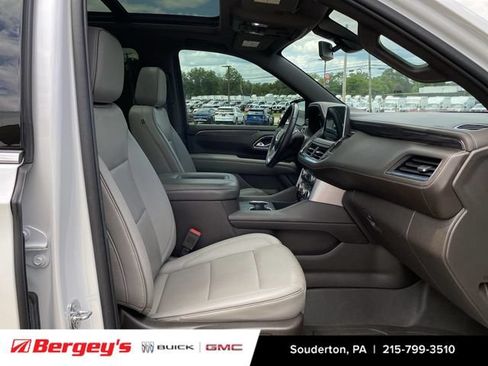 Used 2022 GMC Yukon XL SLT w/ SLT Premium Package AWD/4WD image 32
