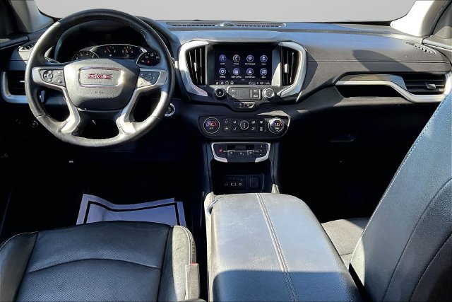 Used 2024 GMC Terrain SLT w/ LPO, Floor Liner Package FWD image 15