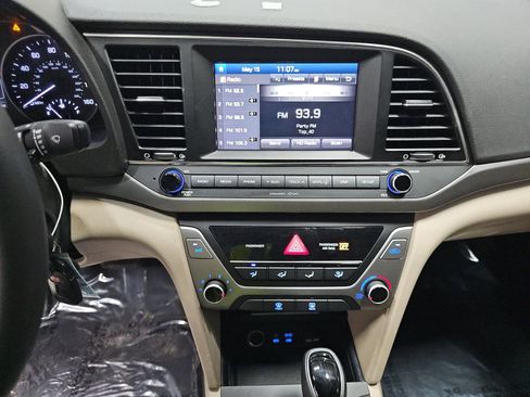 Used 2018 Hyundai Elantra SEL FWD image 13