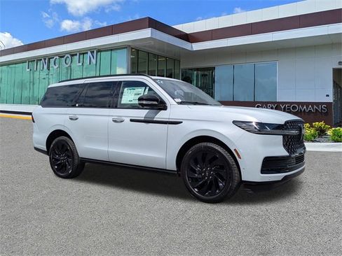 New 2025 Lincoln Navigator Reserve w/ Jet Appearance Package image 2