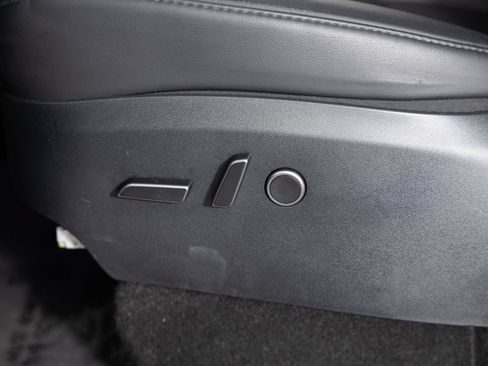 Used 2023 Tesla Model Y Performance AWD/4WD image 17
