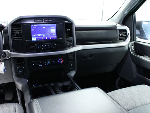 Used 2022 Ford F150 XLT w/ XTR Package image 19