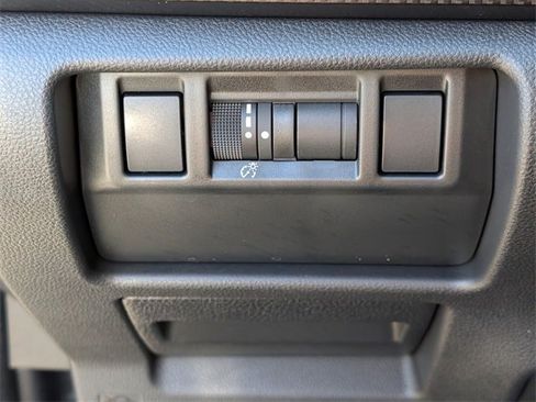 Used 2025 Subaru Crosstrek 2.0i Premium image 30