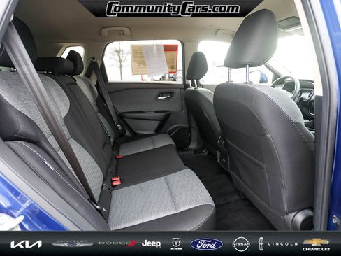 Used 2023 Nissan Rogue SV image 21