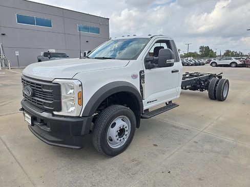 New 2026 Ford F550 2WD Regular Cab Super Duty image 25