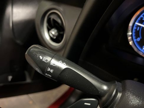 Used 2019 Toyota Corolla L image 31