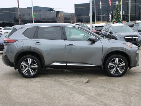 Used 2021 Nissan Rogue SL w/ Premium Package image 8