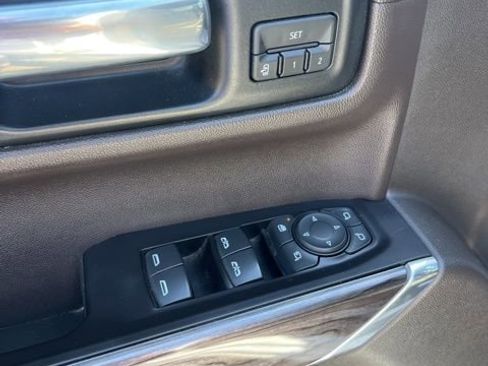 Used 2019 Chevrolet Silverado 1500 LTZ AWD/4WD image 12