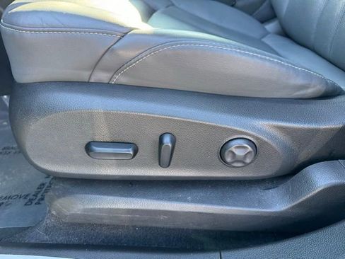 Used 2019 Buick Envision Premium w/ Driver Confidence Package image 13