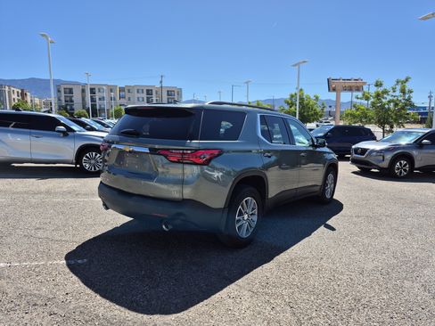 Used 2022 Chevrolet Traverse LT w/ LPO, Cargo Package AWD/4WD image 5