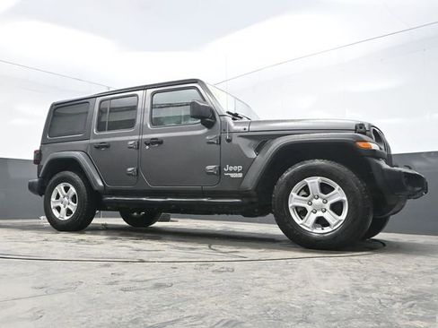 Used 2019 Jeep Wrangler Unlimited Sport S image 34