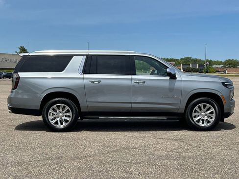 Certified 2025 Chevrolet Suburban Premier AWD/4WD image 54