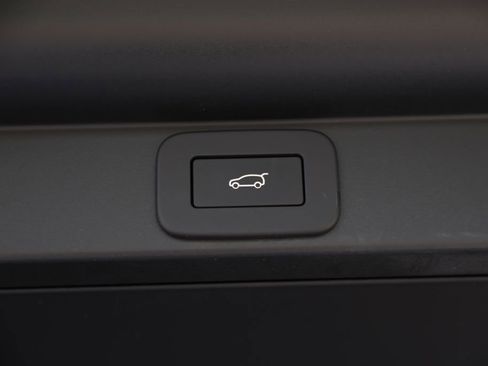 New 2026 Land Rover Range Rover SE AWD/4WD image 16
