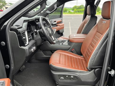 Used 2024 GMC Sierra 2500 Denali Ultimate image 3