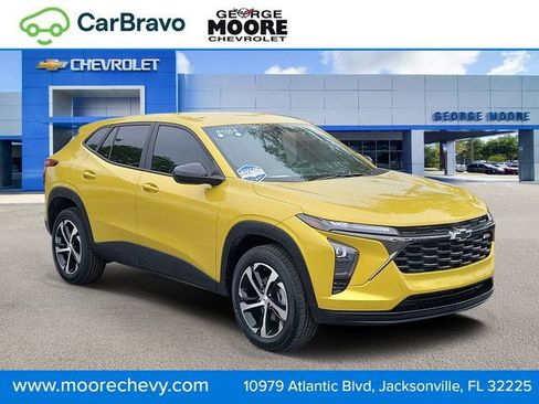 Certified 2024 Chevrolet Trax RS w/ Driver Confidence Package image 1