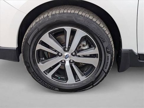 Used 2019 Subaru Outback 3.6R Limited w/ Popular Package #2 image 25