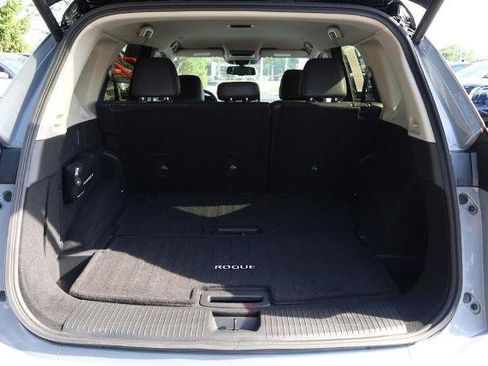 Certified 2025 Nissan Rogue SL AWD/4WD image 7