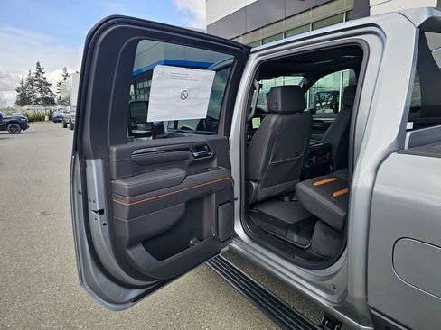New 2026 GMC Sierra 2500 AT4 w/ AT4 Premium Plus Package AWD/4WD image 17