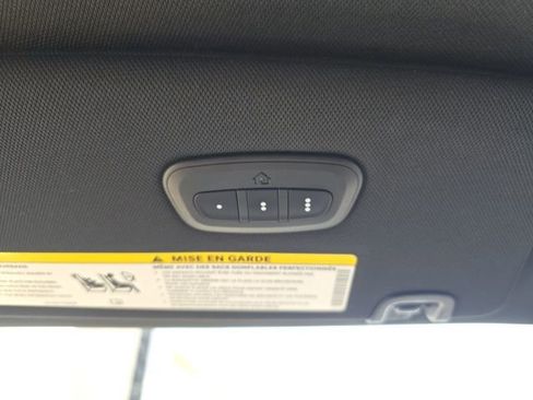 Used 2025 Chrysler Pacifica Limited w/ Trailer Tow Group image 28