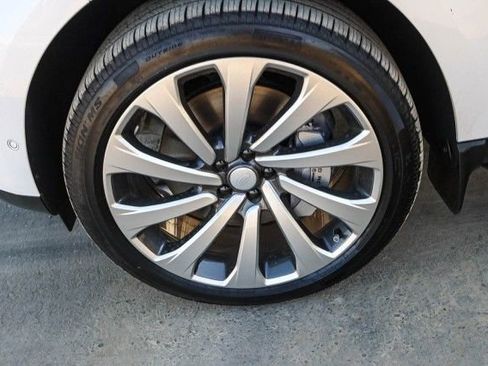 New 2025 Land Rover Range Rover Long Wheelbase SE image 13