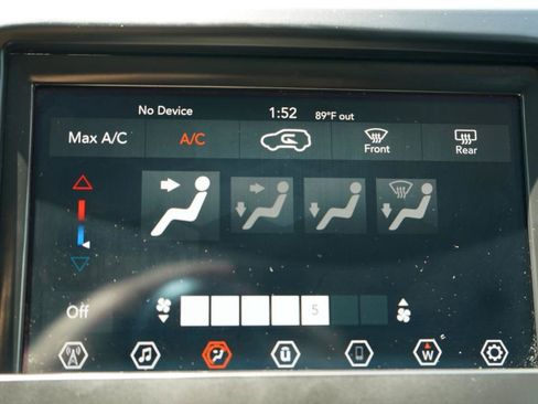 Used 2019 Jeep Cherokee Latitude w/ Popular Appearance Group AWD/4WD image 79
