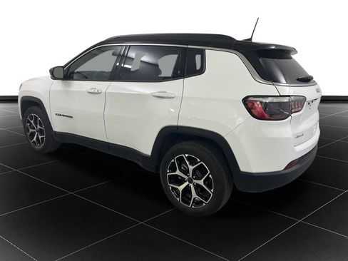 Used 2025 Jeep Compass Limited image 3