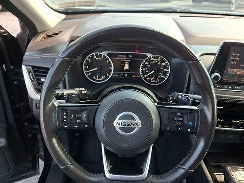 Used 2021 Nissan Rogue SV w/ Premium Package AWD/4WD image 19