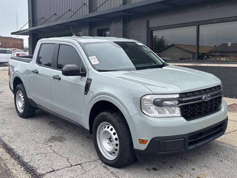 Used 2024 Ford Maverick XLT FWD image 3