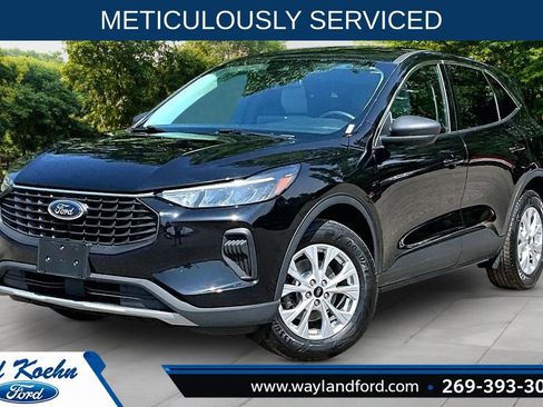 Used 2023 Ford Escape Active AWD/4WD image 11