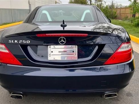 Used 2014 Mercedes-Benz SLK 250 image 16