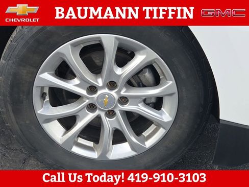 Used 2019 Chevrolet Equinox LS w/ LS Convenience Package image 9