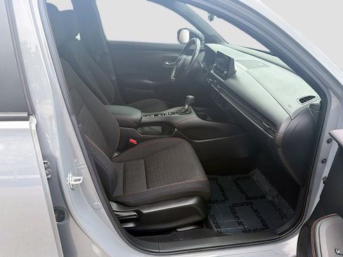 Certified 2024 Honda HR-V Sport image 31