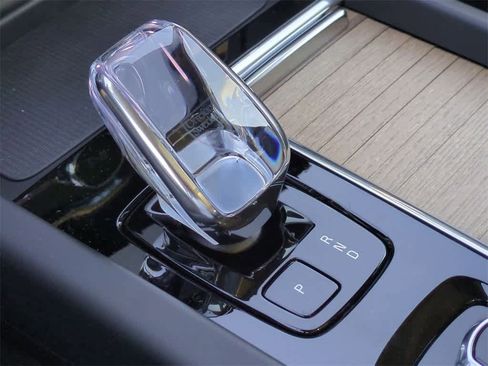 New 2026 Volvo XC60 B5 Core w/ Protection Package Premier image 31