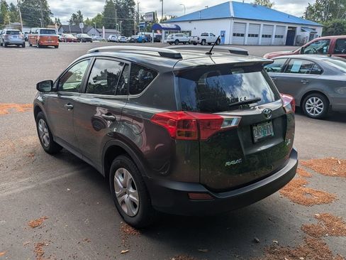 Used 2014 Toyota RAV4 LE AWD/4WD image 3