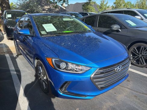 Used 2018 Hyundai Elantra Limited image 3