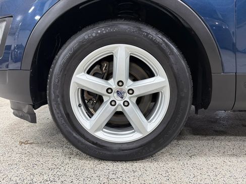 Used 2016 Ford Explorer XLT w/ Equipment Group 202A image 14