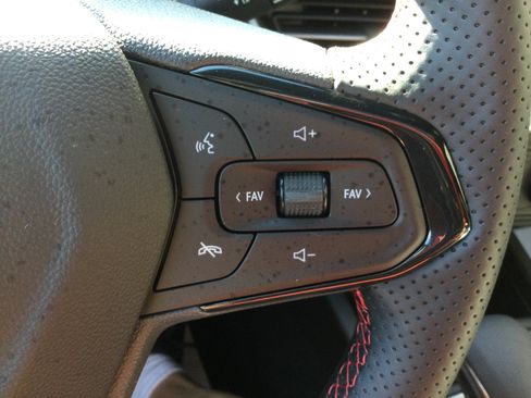 New 2026 Chevrolet Trax RS w/ Sunroof Package FWD image 14