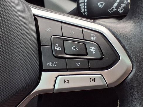 Used 2023 Volkswagen Taos SE image 24