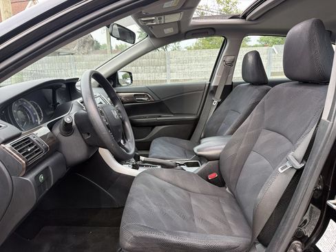 Used 2016 Honda Accord EX image 10