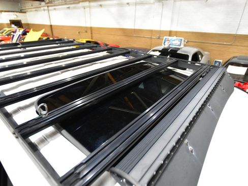 Used 2021 Toyota 4Runner Venture w/ Moonroof Package AWD/4WD image 18