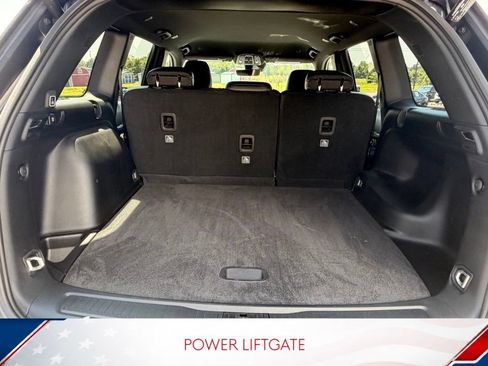 Used 2025 Jeep Grand Cherokee Limited w/ Trailer Tow Package AWD/4WD image 8