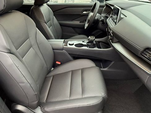 New 2026 Nissan Rogue SV AWD/4WD image 16