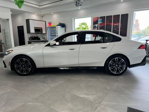 Used 2026 BMW 540i xDrive AWD/4WD image 5