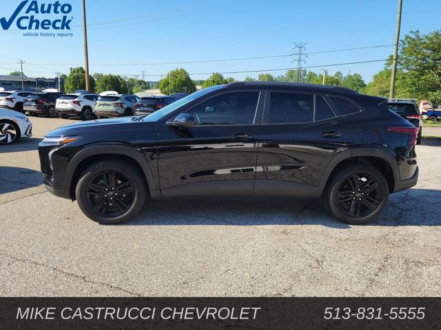 Used 2025 Chevrolet Trax ACTIV w/ Driver Confidence Package FWD image 2
