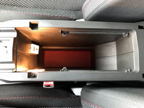 Used 2017 Chevrolet Equinox LT w/ Convenience Package image 26