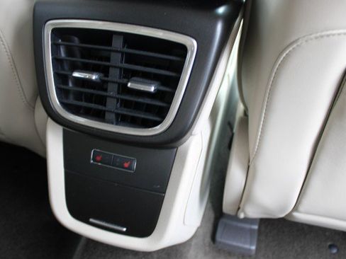 Used 2016 Lincoln MKX Reserve w/ Climate Package AWD/4WD image 18