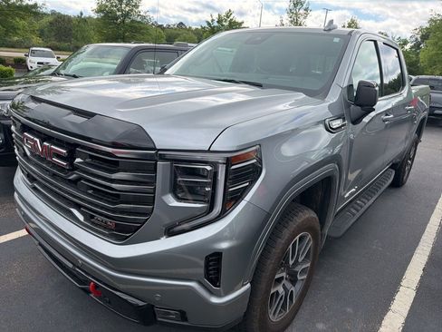 Used 2025 GMC Sierra 1500 AT4 w/ AT4 Premium Package AWD/4WD image 2