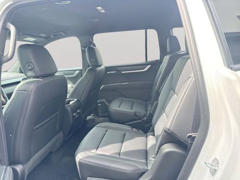 New 2026 GMC Acadia Elevation w/ Elevation Premium Package AWD/4WD image 25