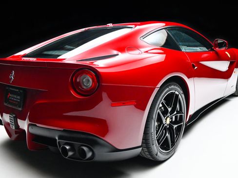 Used 2015 Ferrari F12 Berlinetta image 25