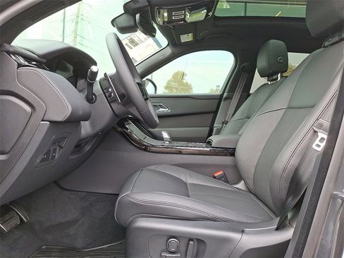 New 2026 Land Rover Range Rover Velar Dynamic SE image 9